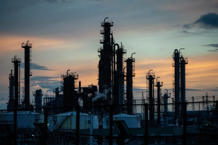 Understanding Upstream Chemicals: Boosting Oil & Gas Efficiency